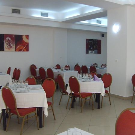 Hotel Flormang Craiova Restaurant foto